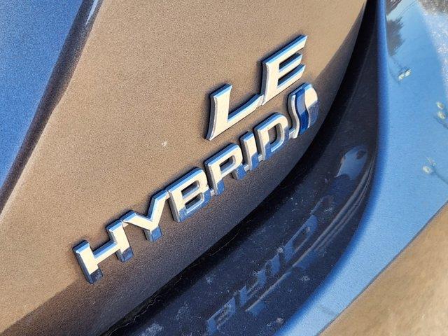 2022 Toyota Camry Hybrid LE 11