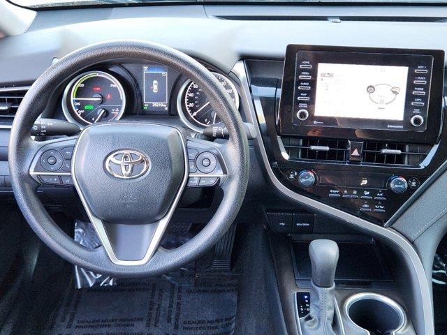 2022 Toyota Camry Hybrid LE 27