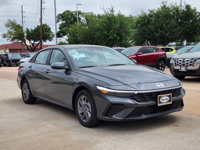 2024 Hyundai Elantra Hybrid Blue 2