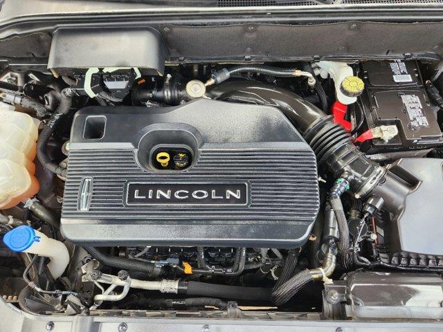 2019 Lincoln Nautilus Select 34