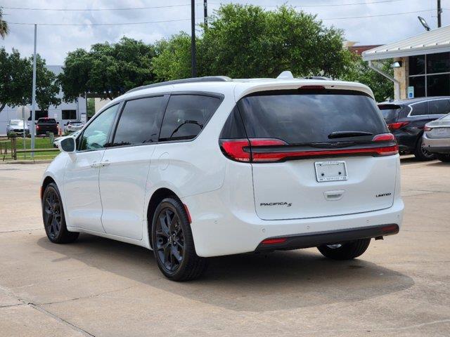 2022 Chrysler Pacifica Limited 7