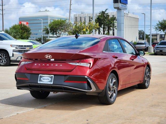 2024 Hyundai Elantra SEL 3