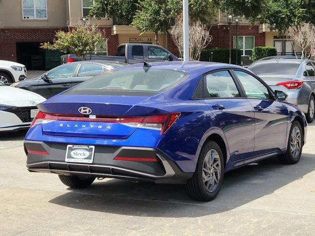 2024 Hyundai Elantra SEL 4