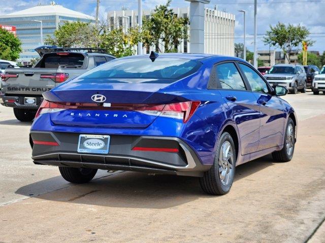 2024 Hyundai Elantra SEL 3