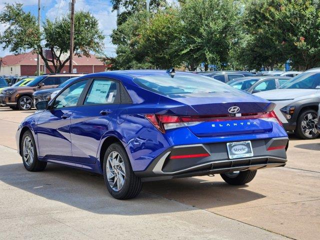 2024 Hyundai Elantra SEL 4