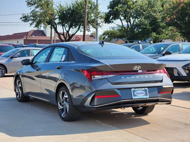 2024 Hyundai Elantra SEL 4