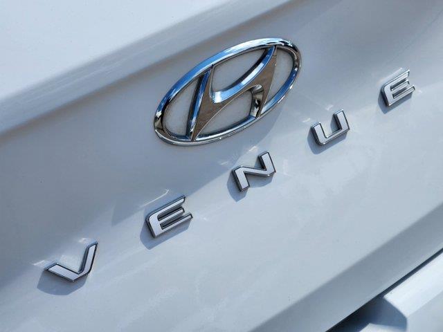 2023 Hyundai Venue Limited 12