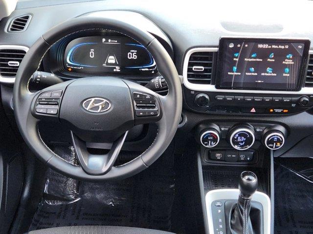 2023 Hyundai Venue Limited 28