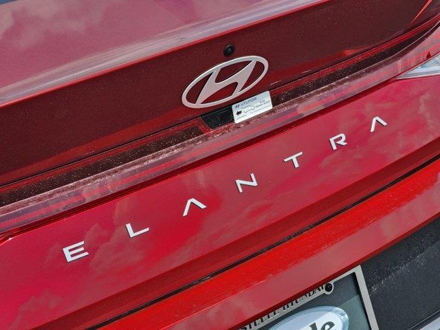 2024 Hyundai Elantra SEL 8