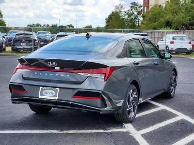 2024 Hyundai Elantra SEL 3