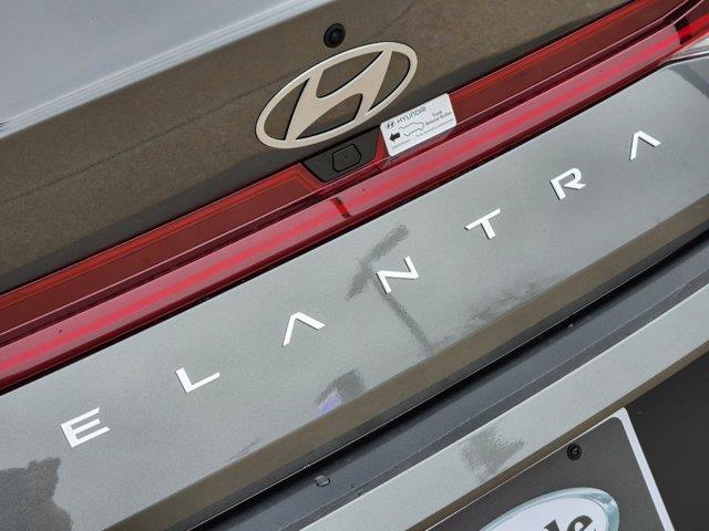 2024 Hyundai Elantra SEL 8