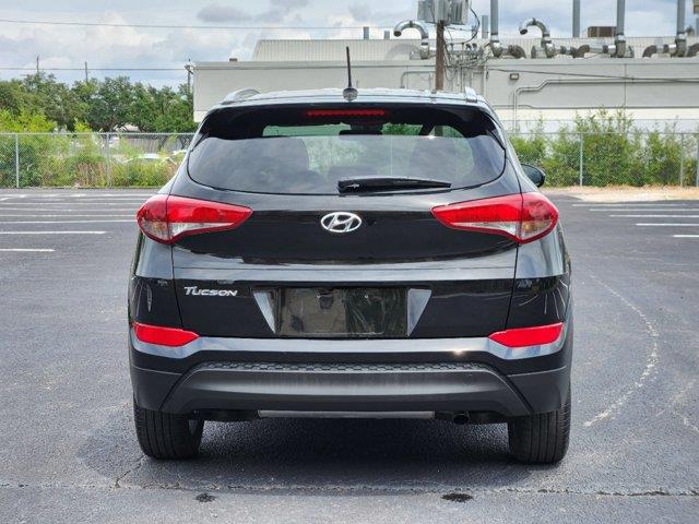 2017 Hyundai Tucson SE 6