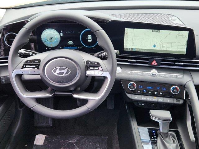 2024 Hyundai Elantra SEL 20