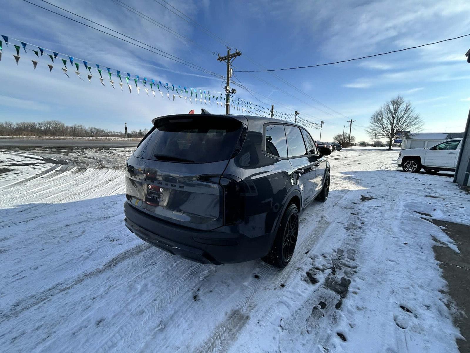 2022 Kia Telluride LX - Photo 17