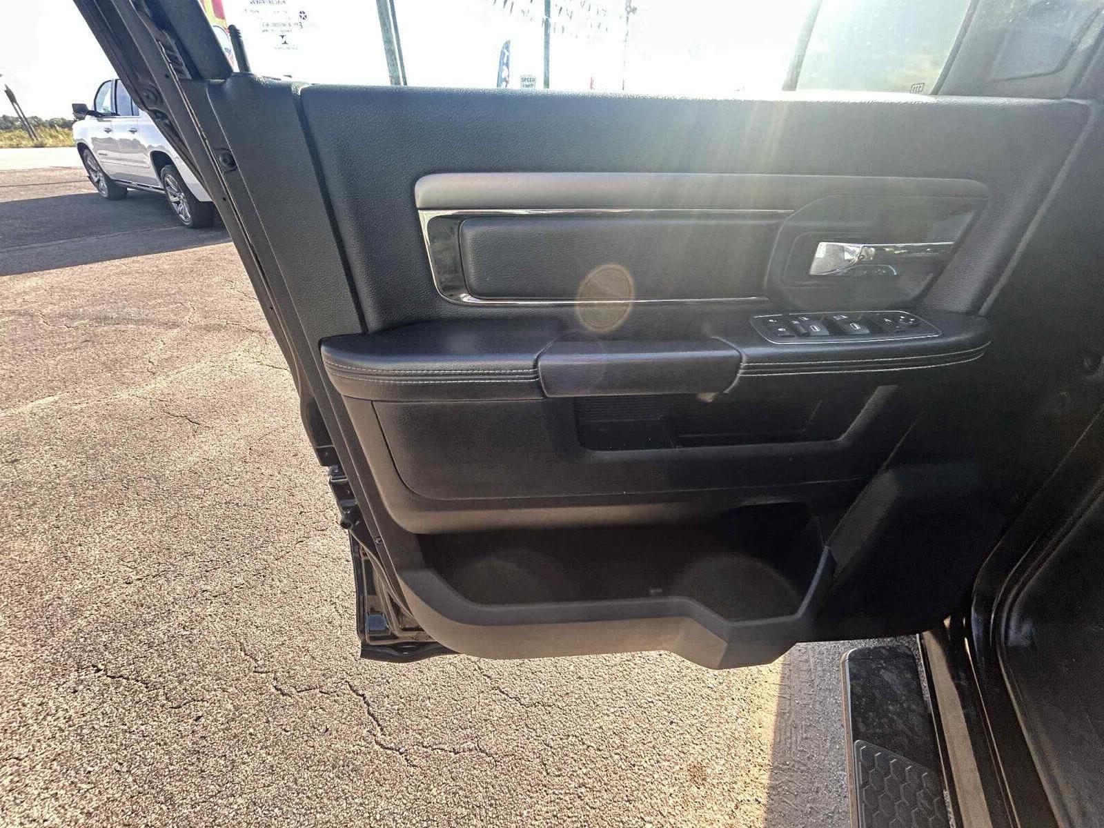2013 Ram 1500 Sport photo 5