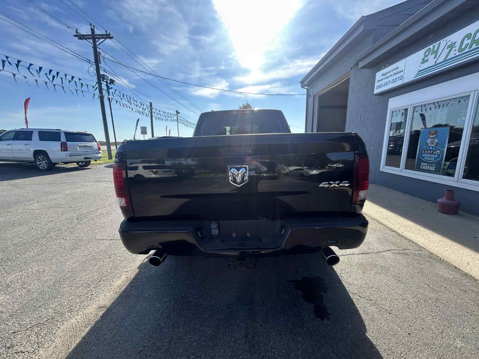 2013 Ram 1500 Sport photo 10