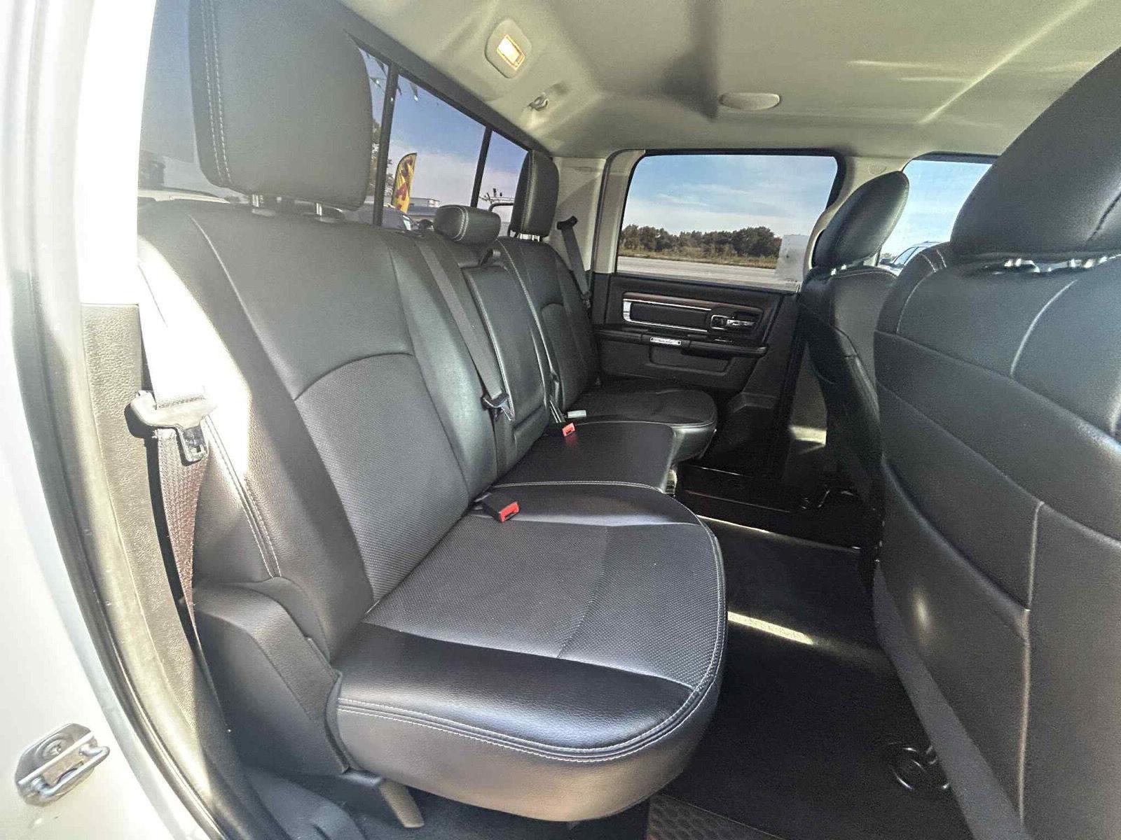2017 Ram 1500 Laramie photo 6