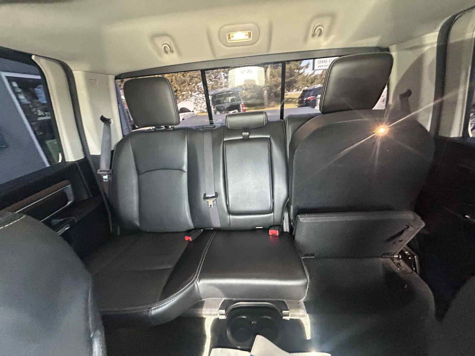 2017 Ram 1500 Laramie photo 8
