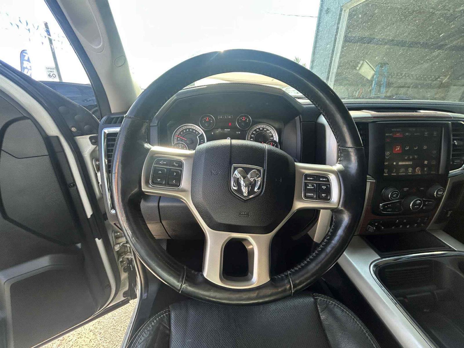 2017 Ram 1500 Laramie photo 10