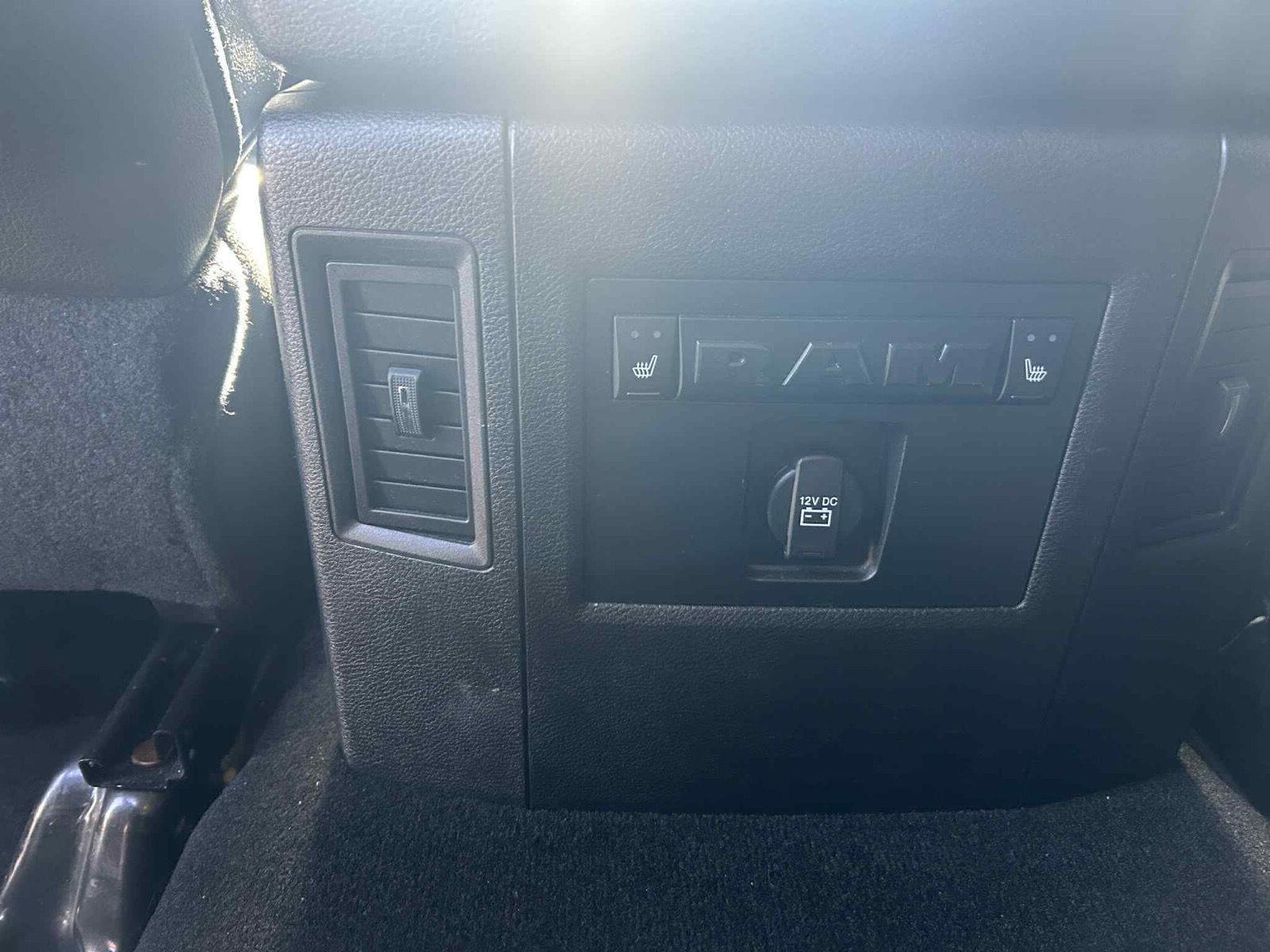 2017 Ram 1500 Laramie photo 12