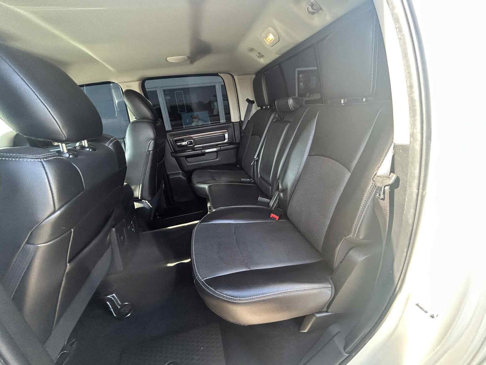 2017 Ram 1500 Laramie photo 14