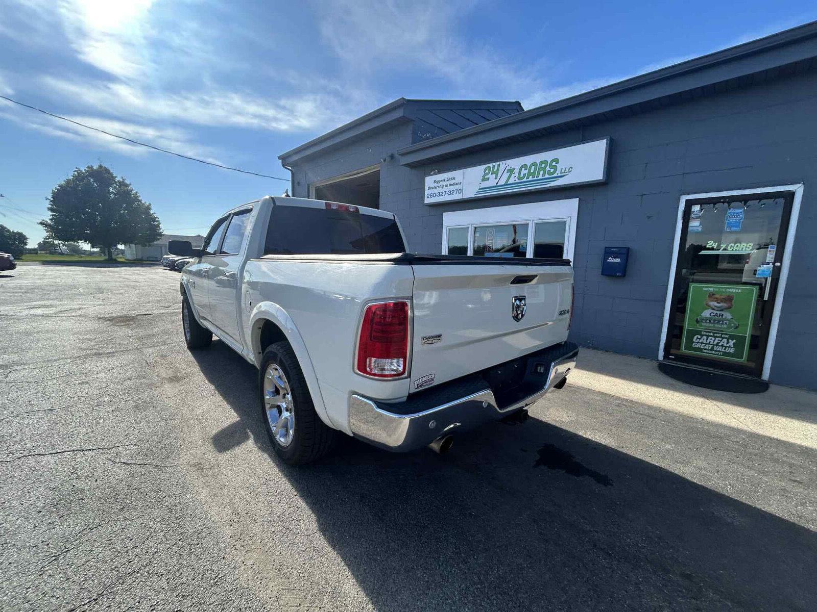2017 Ram 1500 Laramie photo 16