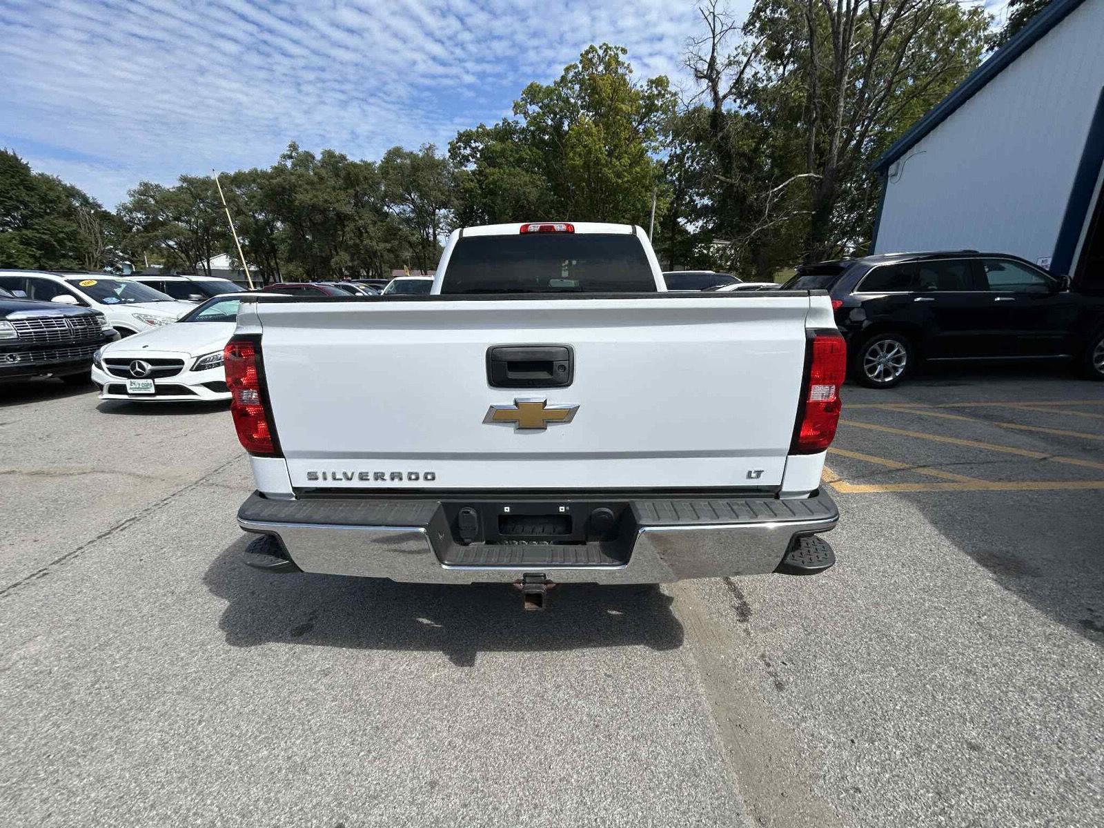 2017 Chevrolet Silverado 1500 LT photo 9