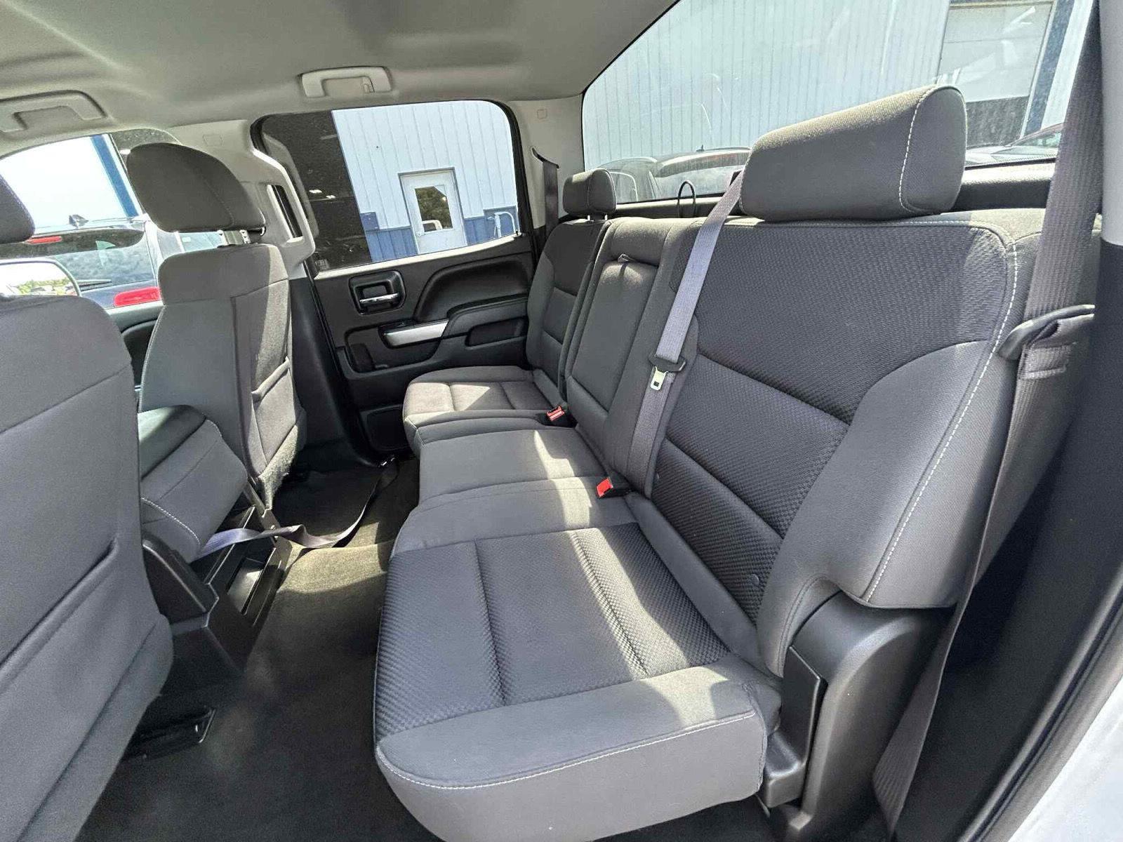 2017 Chevrolet Silverado 1500 LT photo 13