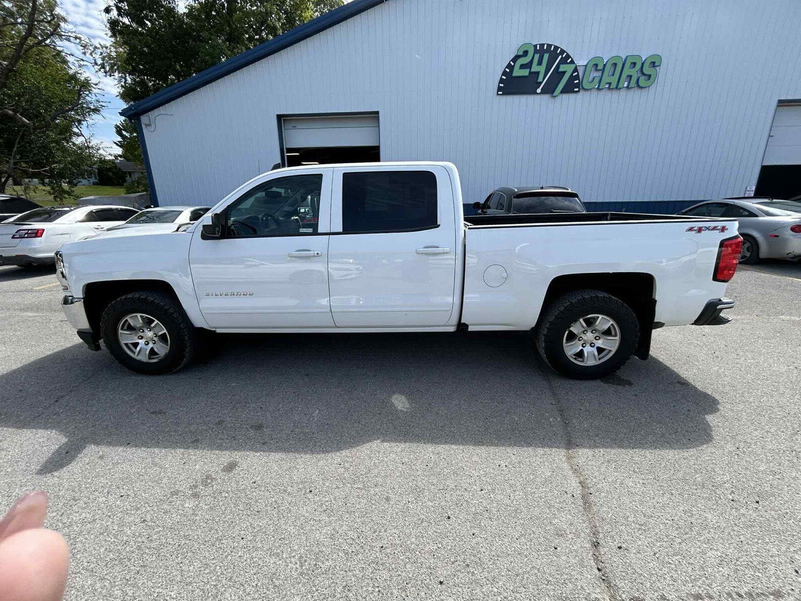 2017 Chevrolet Silverado 1500 LT photo 15
