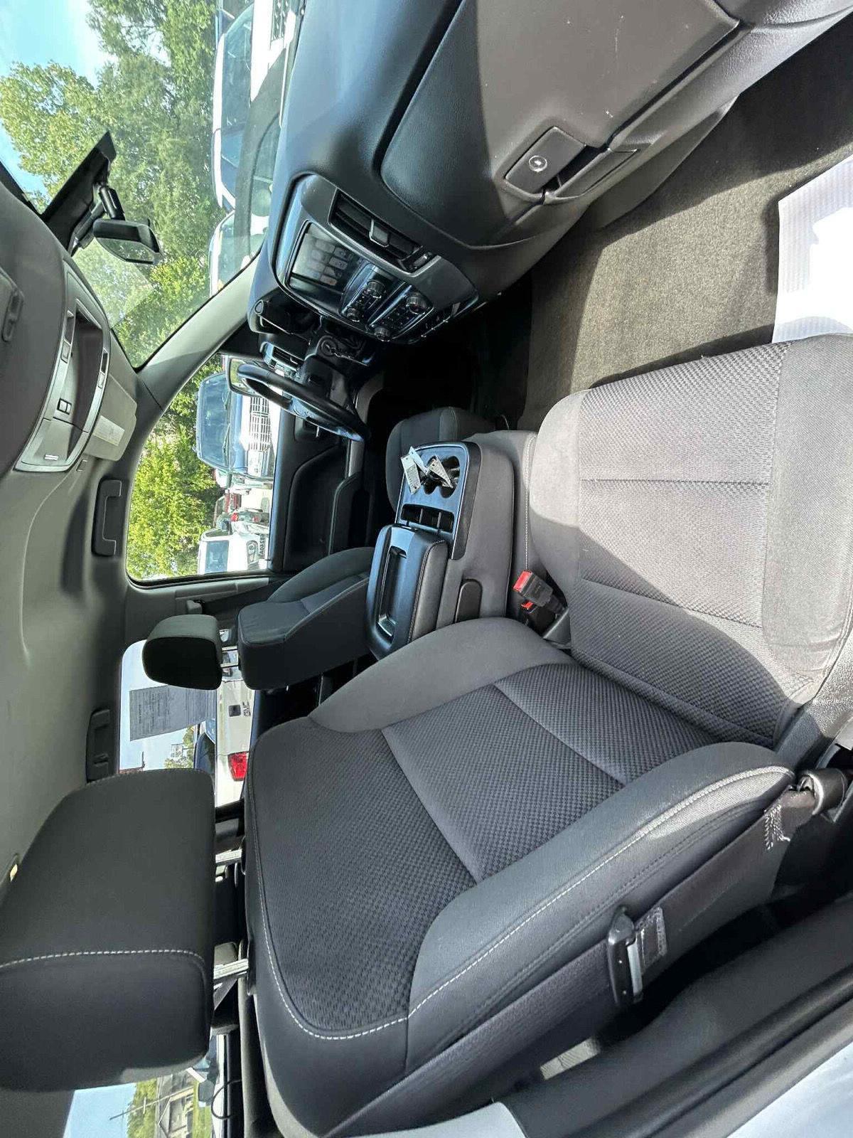 2017 Chevrolet Silverado 1500 LT photo 16