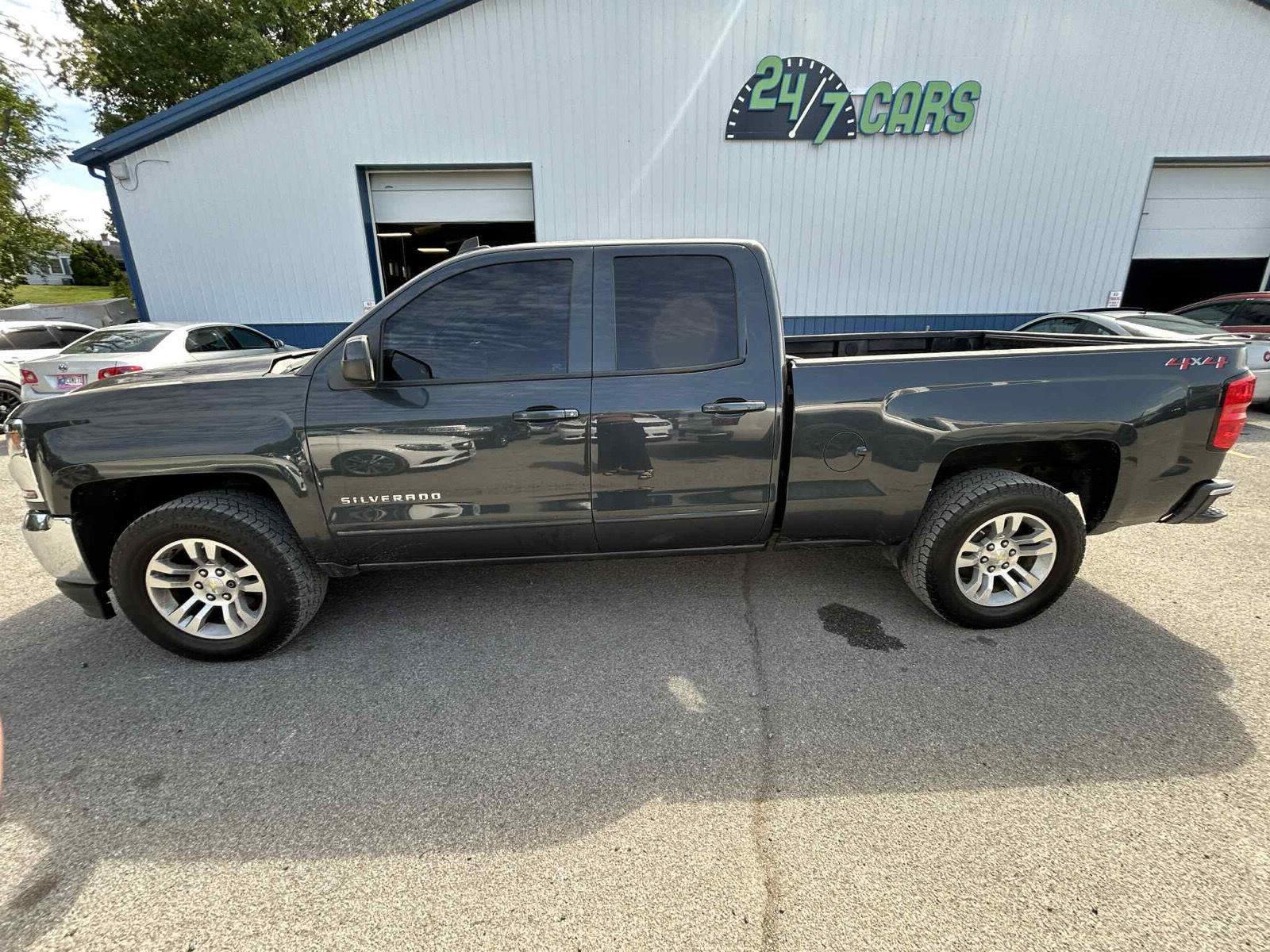 2018 Chevrolet Silverado 1500 LT photo 13