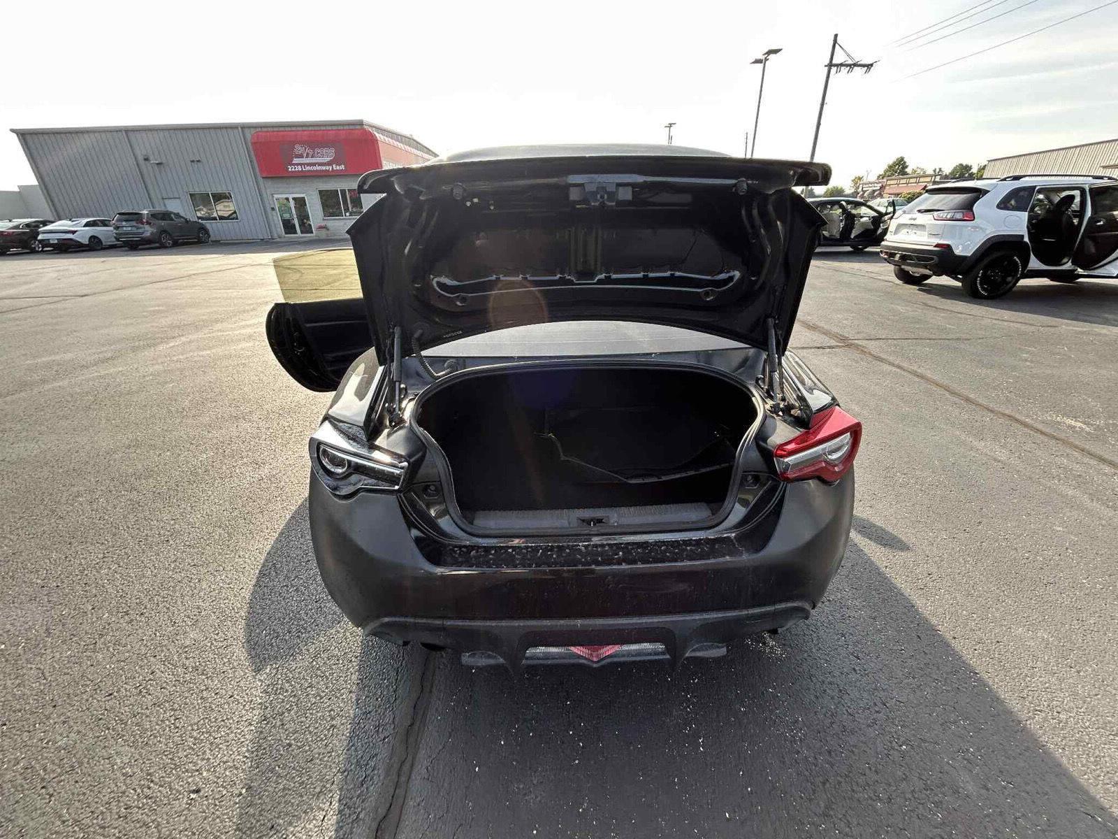 2017 Toyota GR86 Base photo 3