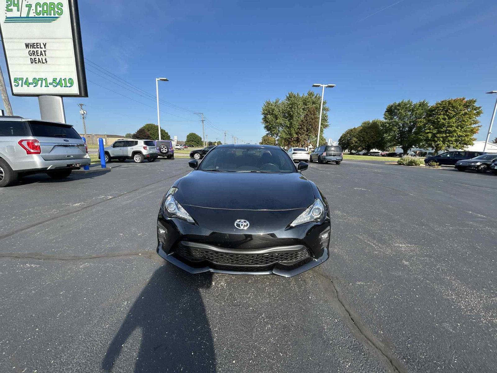 2017 Toyota GR86 Base photo 6