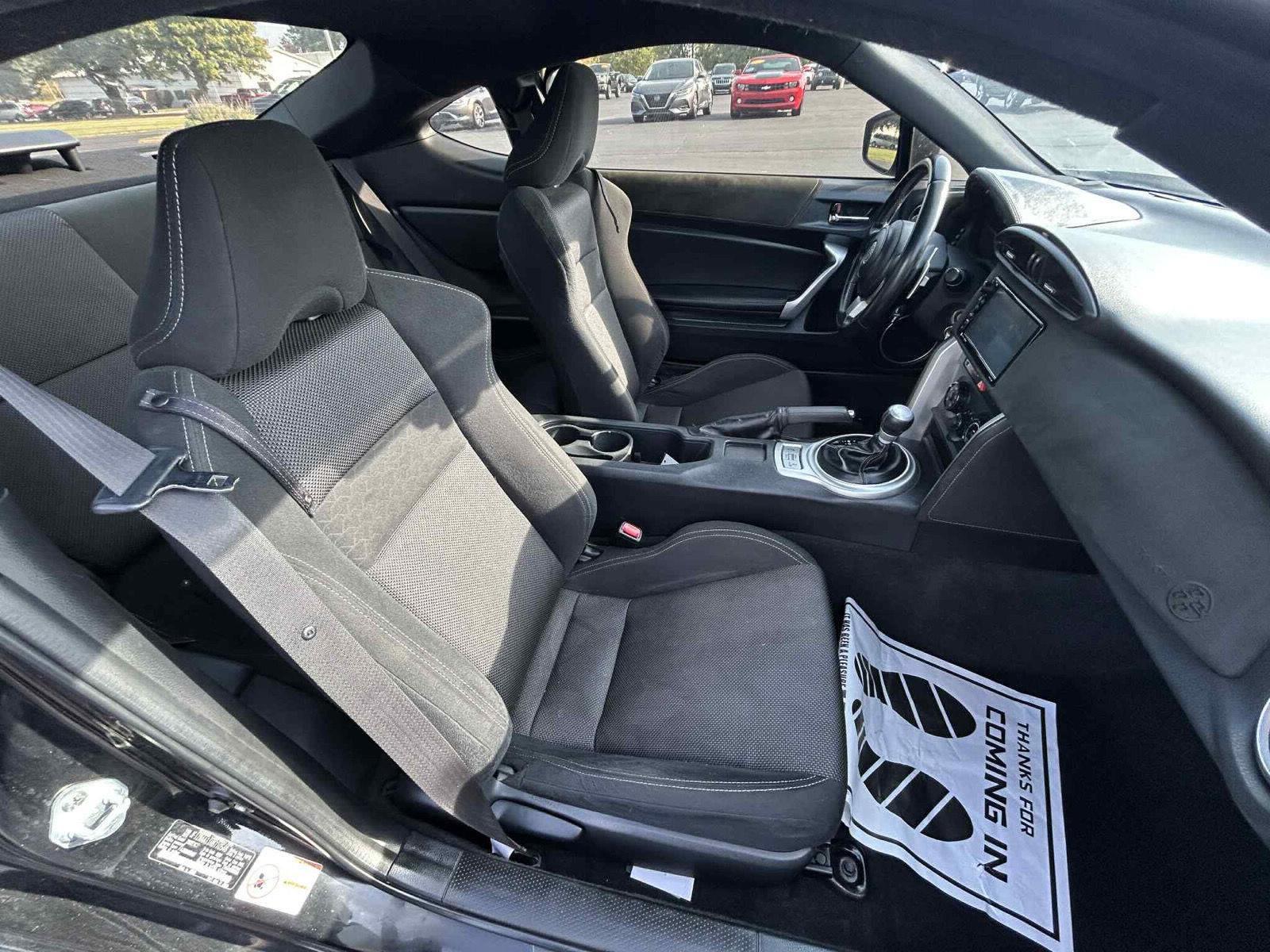 2017 Toyota GR86 Base photo 15