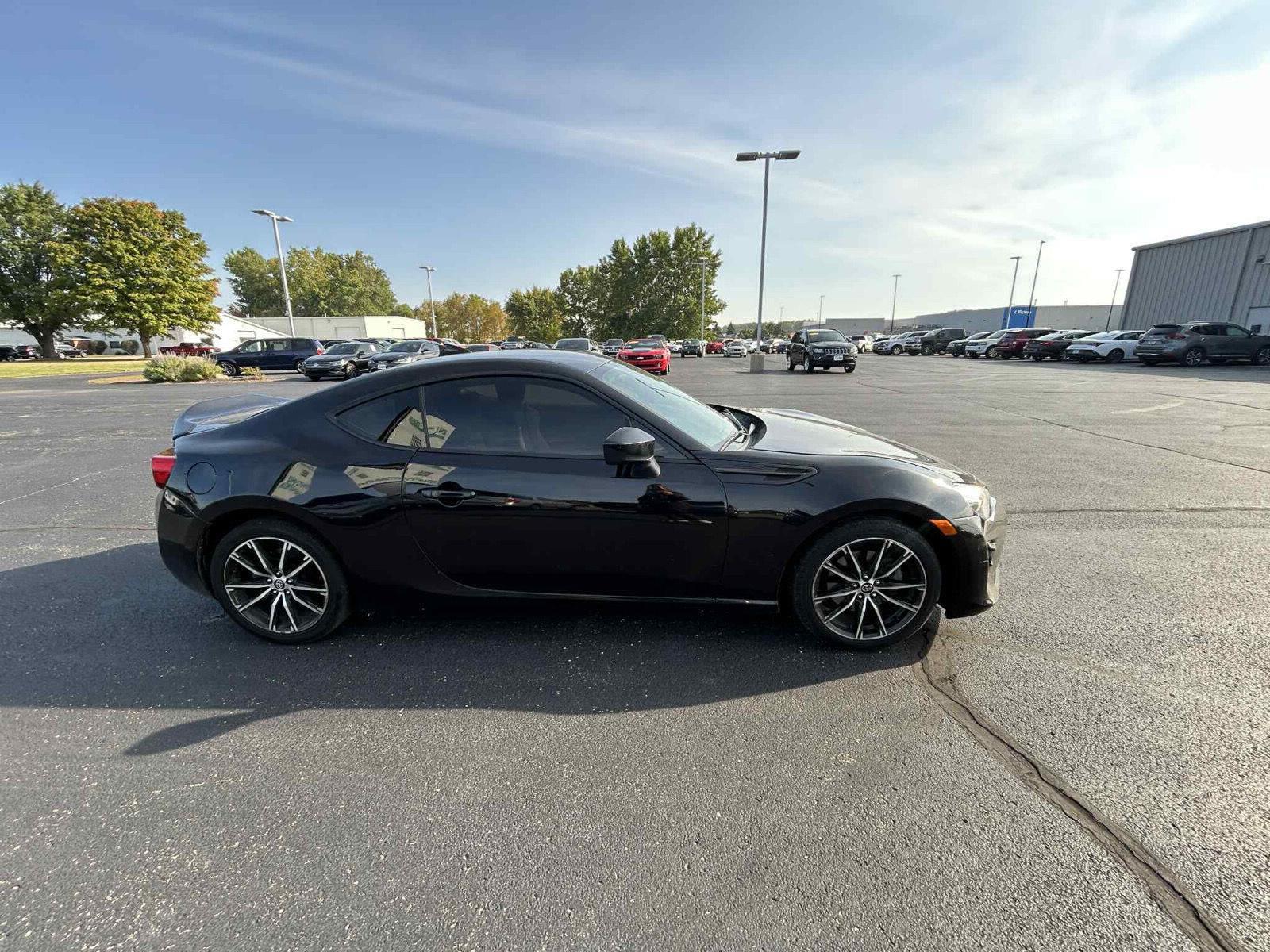 2017 Toyota GR86 Base photo 16