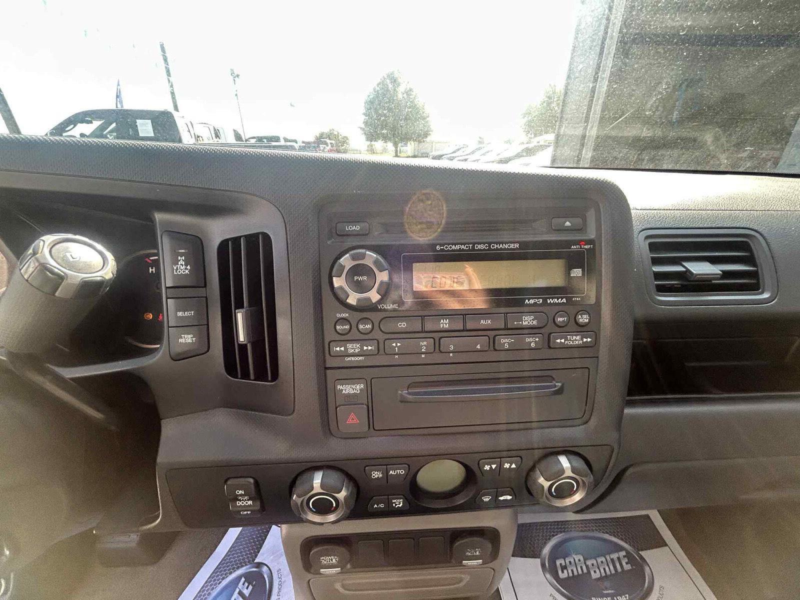 2013 Honda Ridgeline RTS photo 11