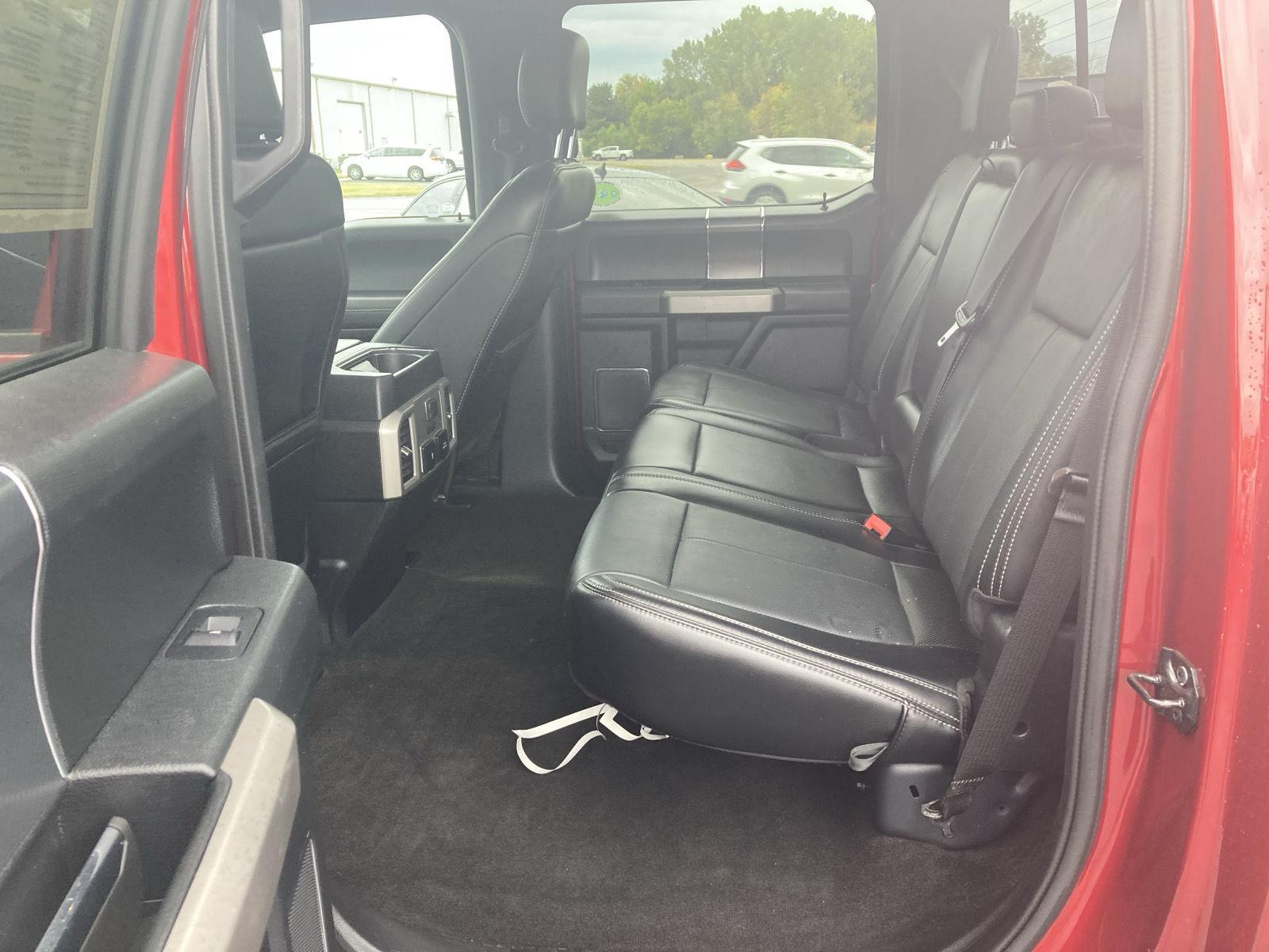 2019 Ford F-150 Lariat photo 16