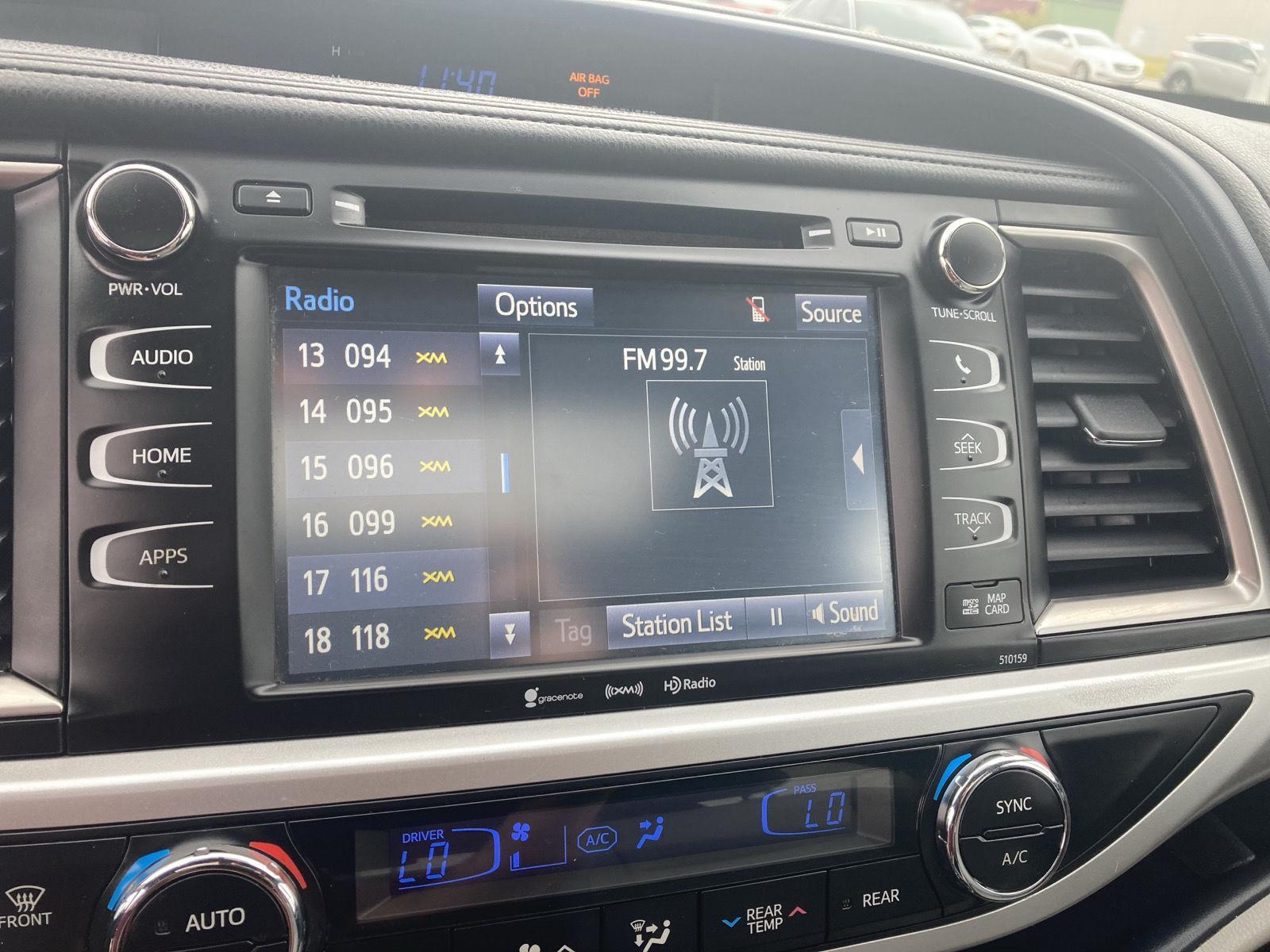 2016 Toyota Highlander Base Hybrid photo 13