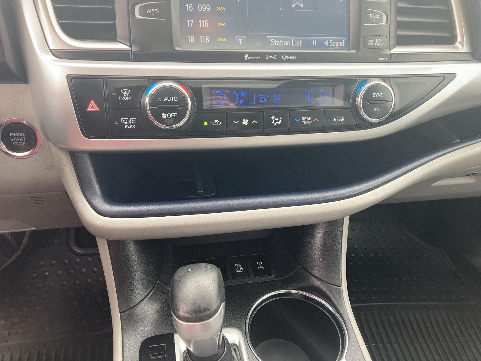 2016 Toyota Highlander Base Hybrid photo 15