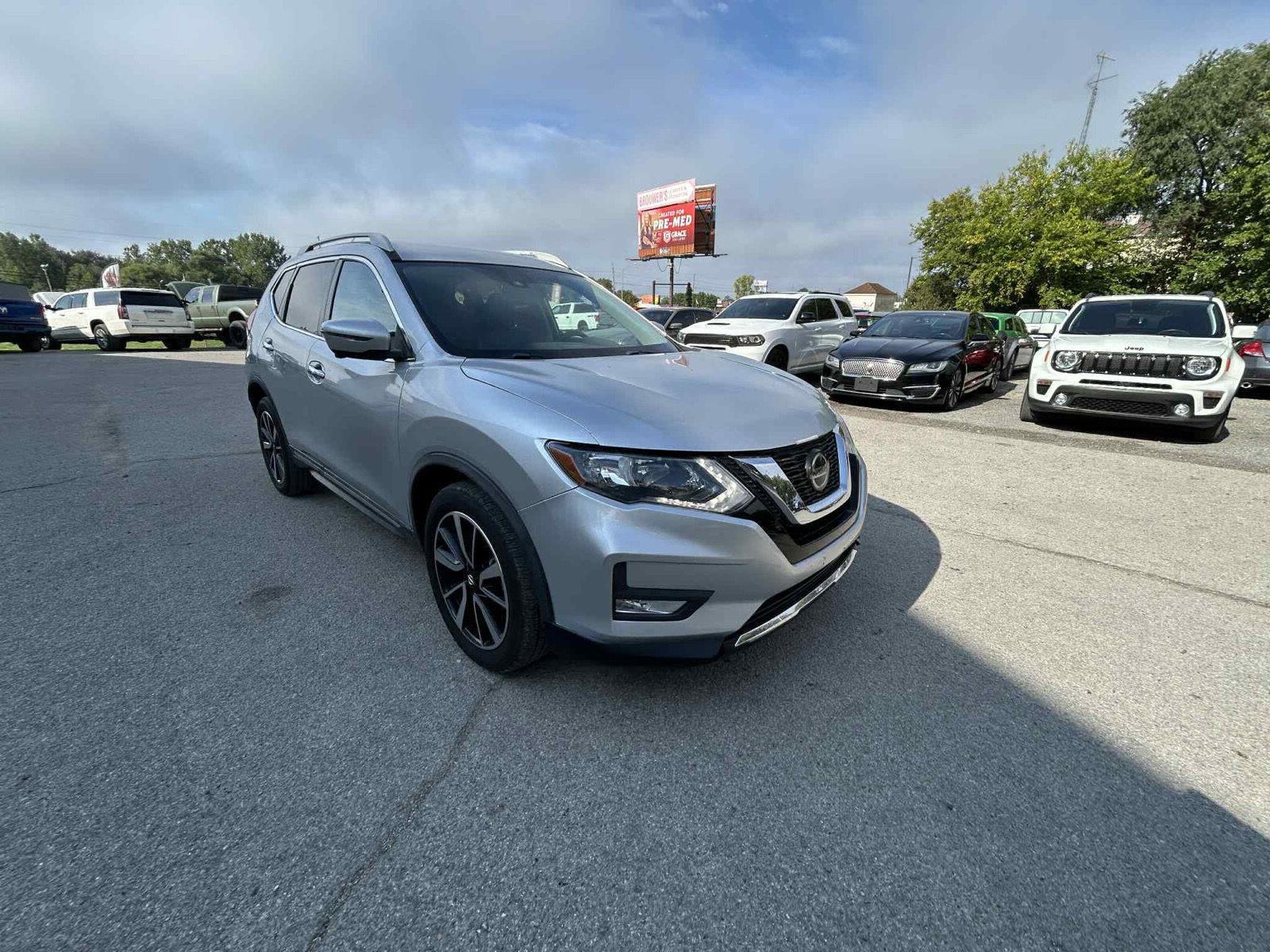 2019 Nissan Rogue SL photo 2