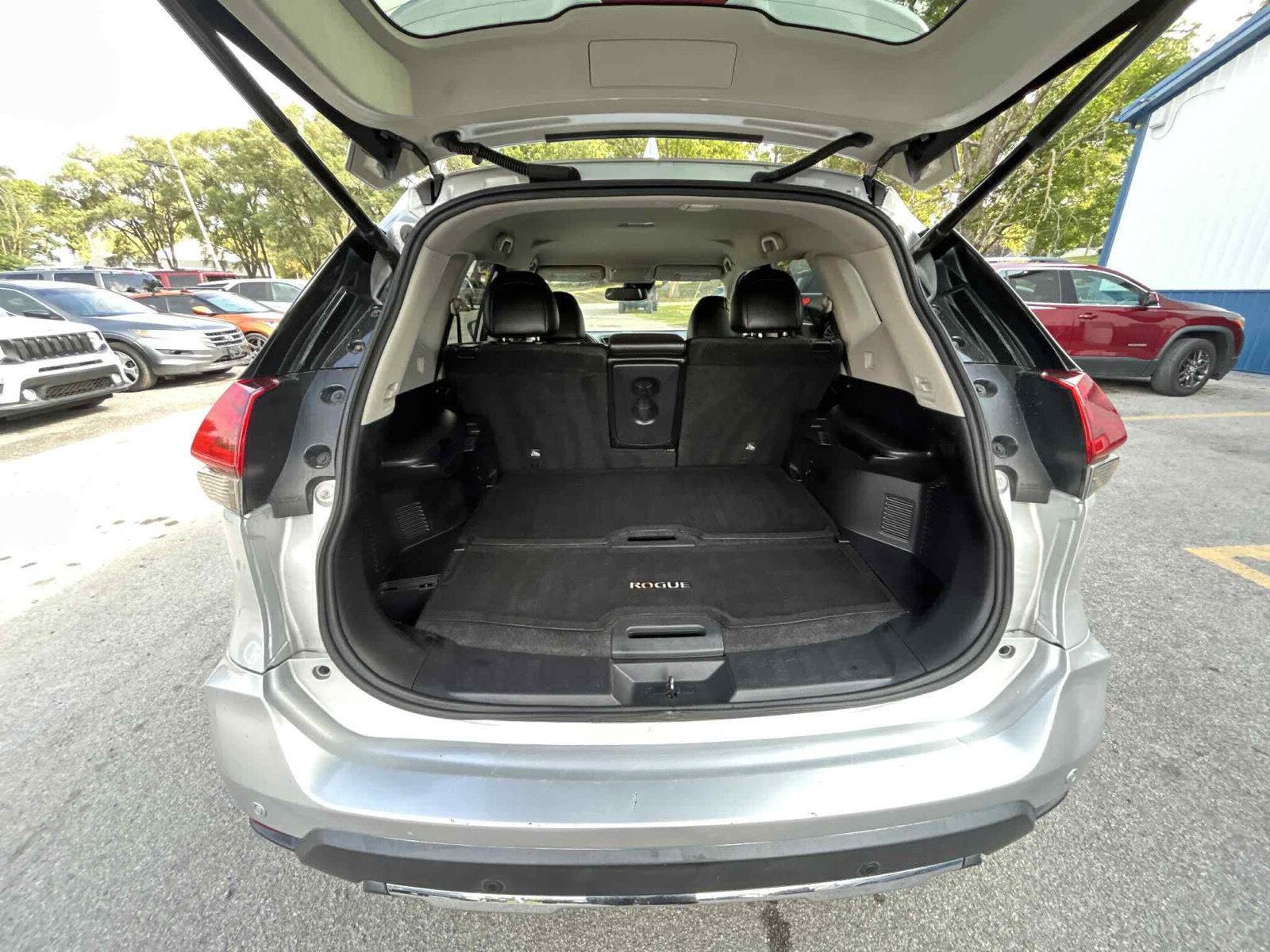 2019 Nissan Rogue SL photo 5