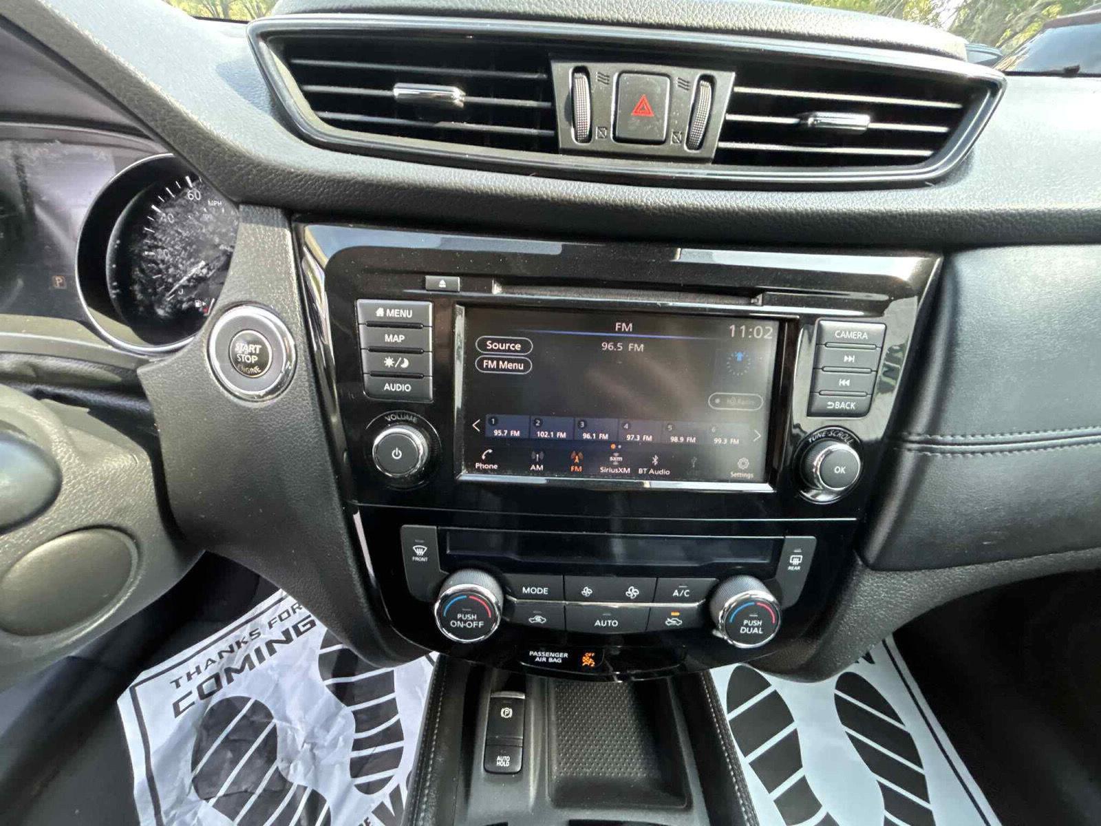 2019 Nissan Rogue SL photo 6