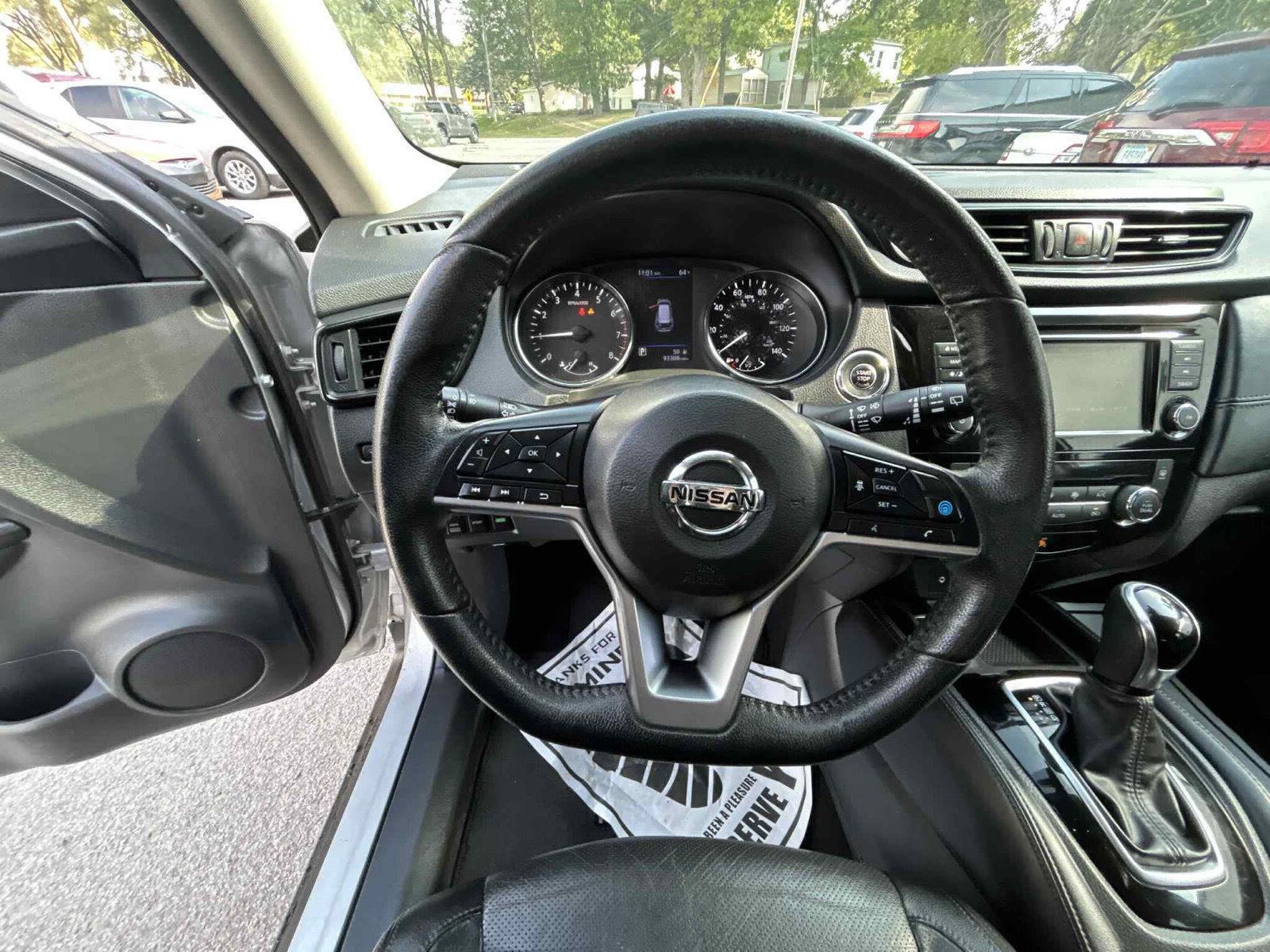 2019 Nissan Rogue SL photo 11