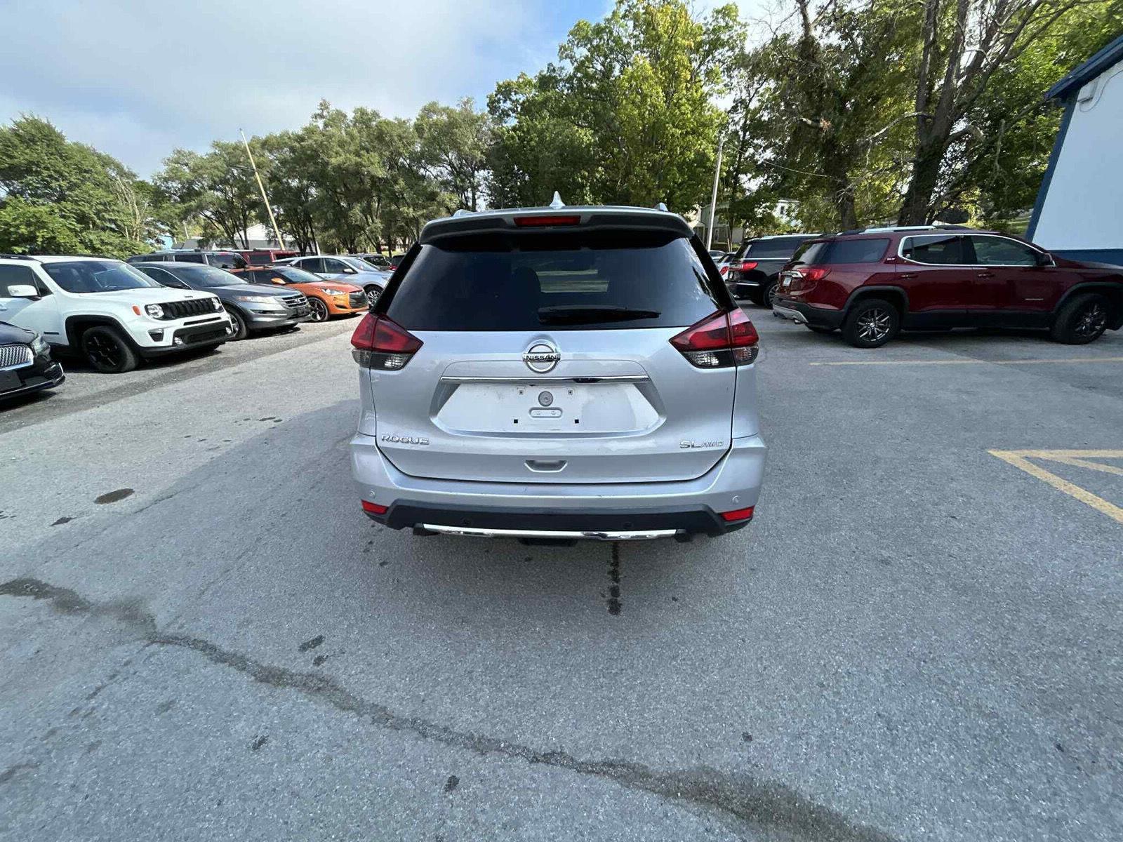 2019 Nissan Rogue SL photo 20