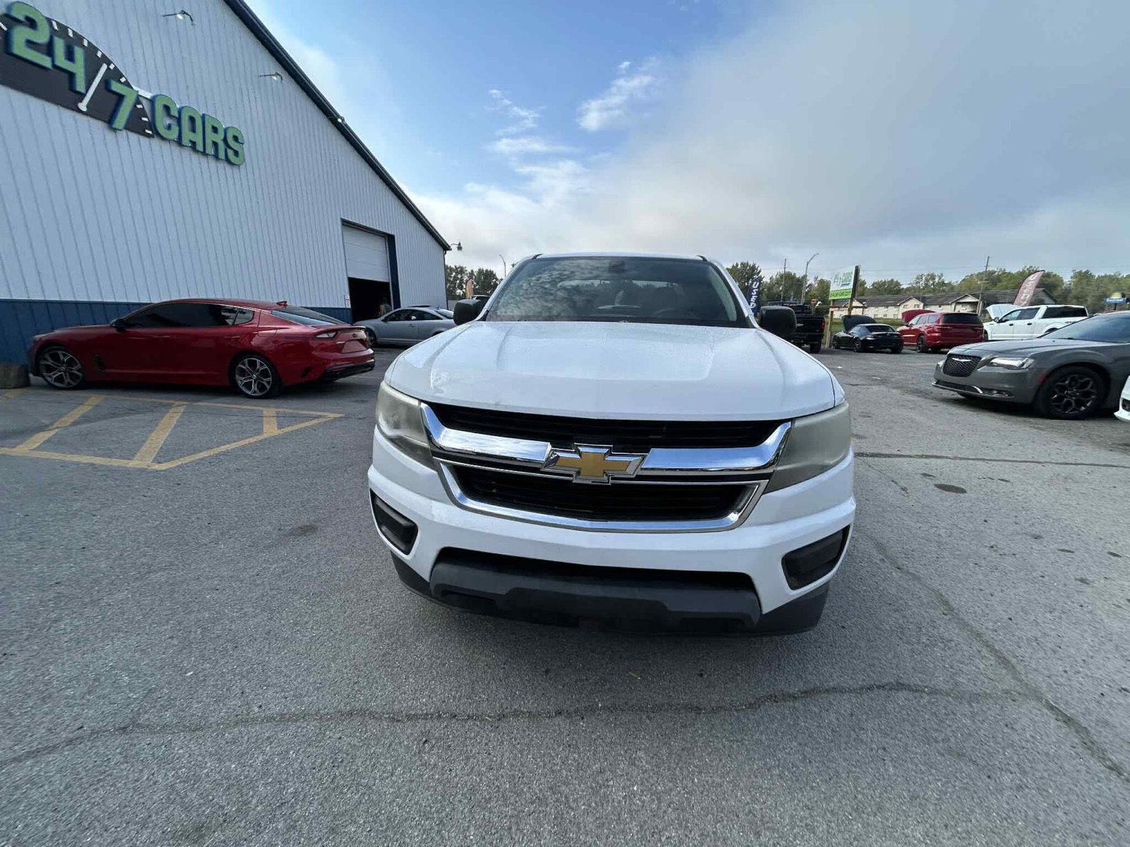 2016 Chevrolet Colorado Work Truck photo 3