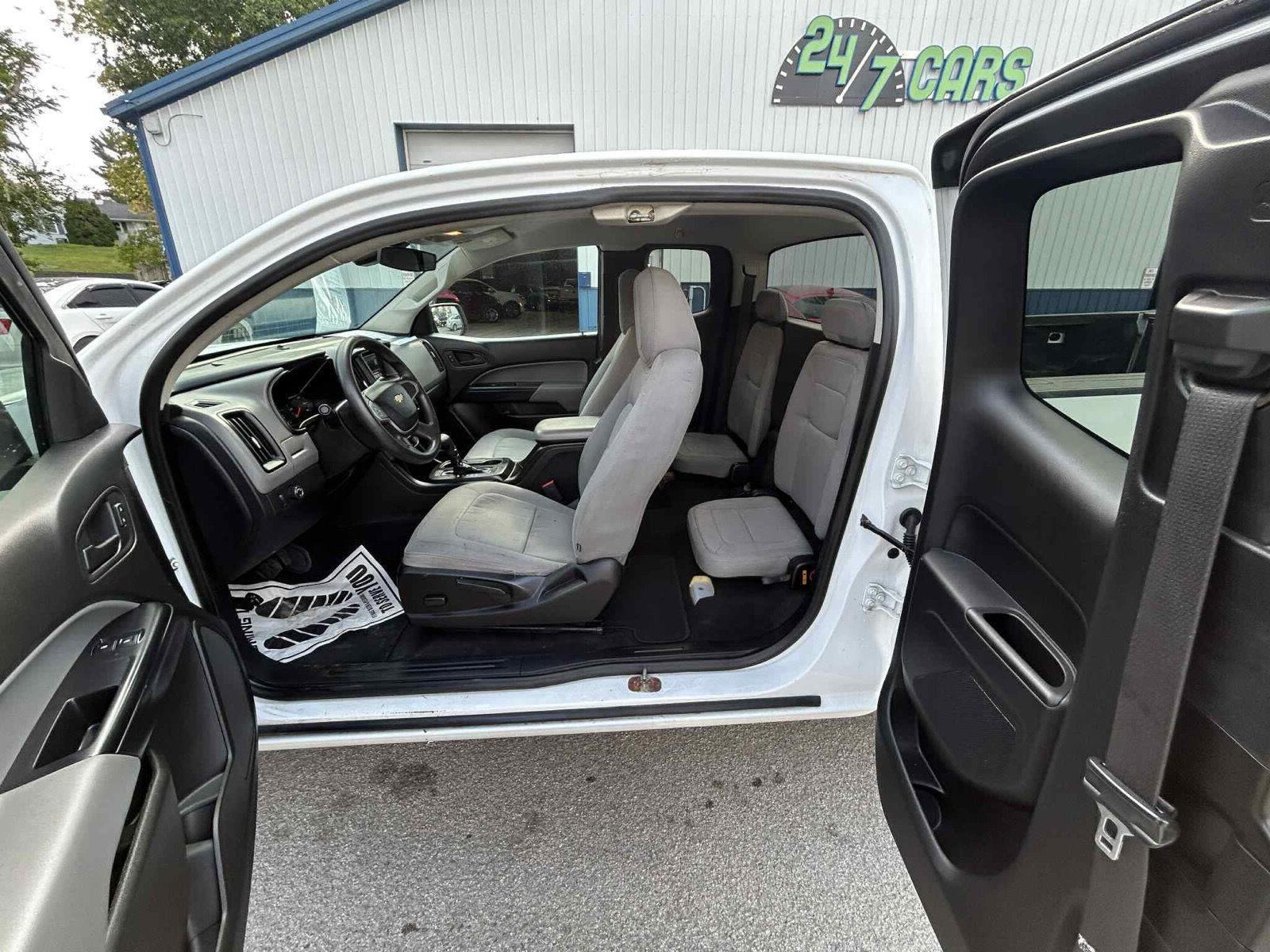 2016 Chevrolet Colorado Work Truck photo 6
