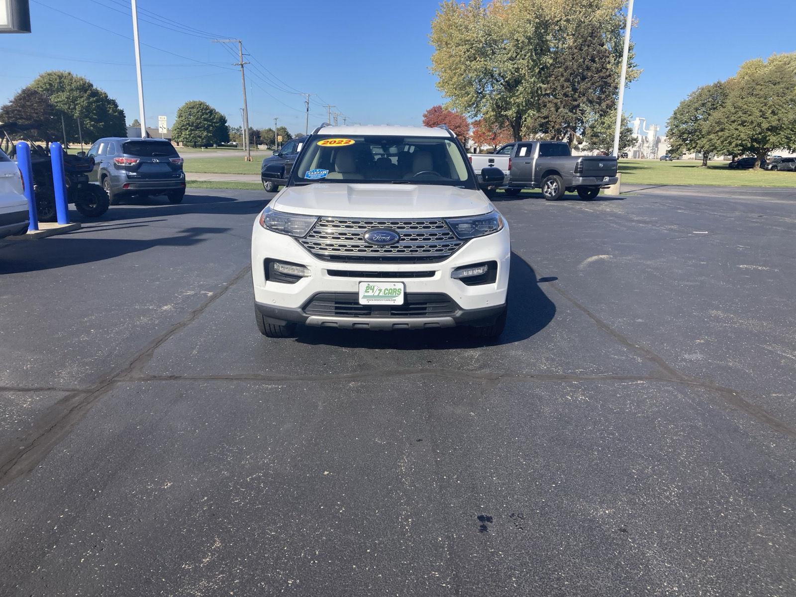2022 Ford Explorer Limited's photo