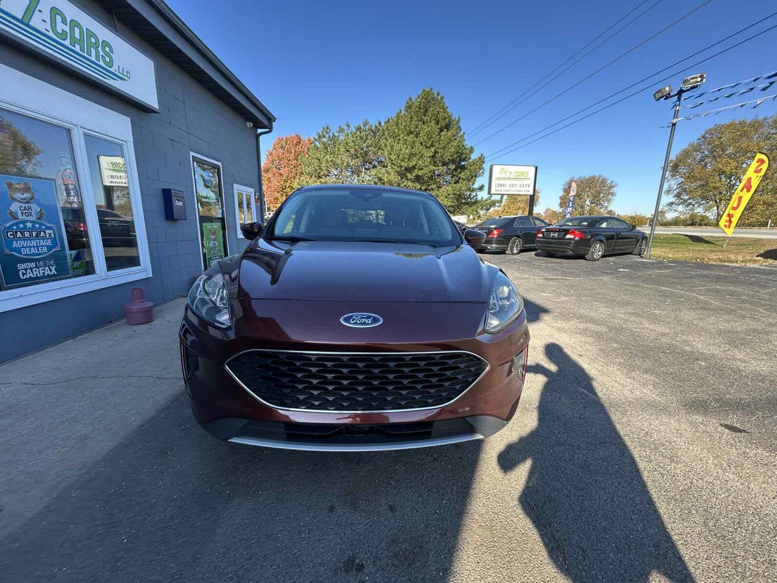 2021 Ford Escape SE's photo