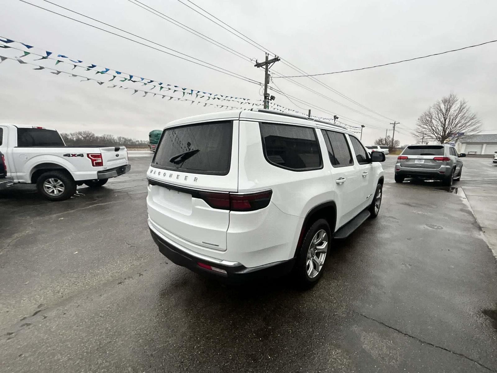 2022 Jeep Wagoneer Series II's photo