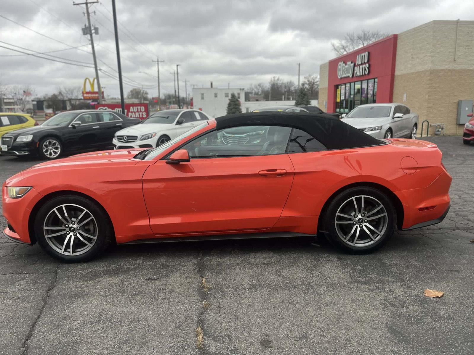 2015 Ford Mustang EcoBoost Premium's photo